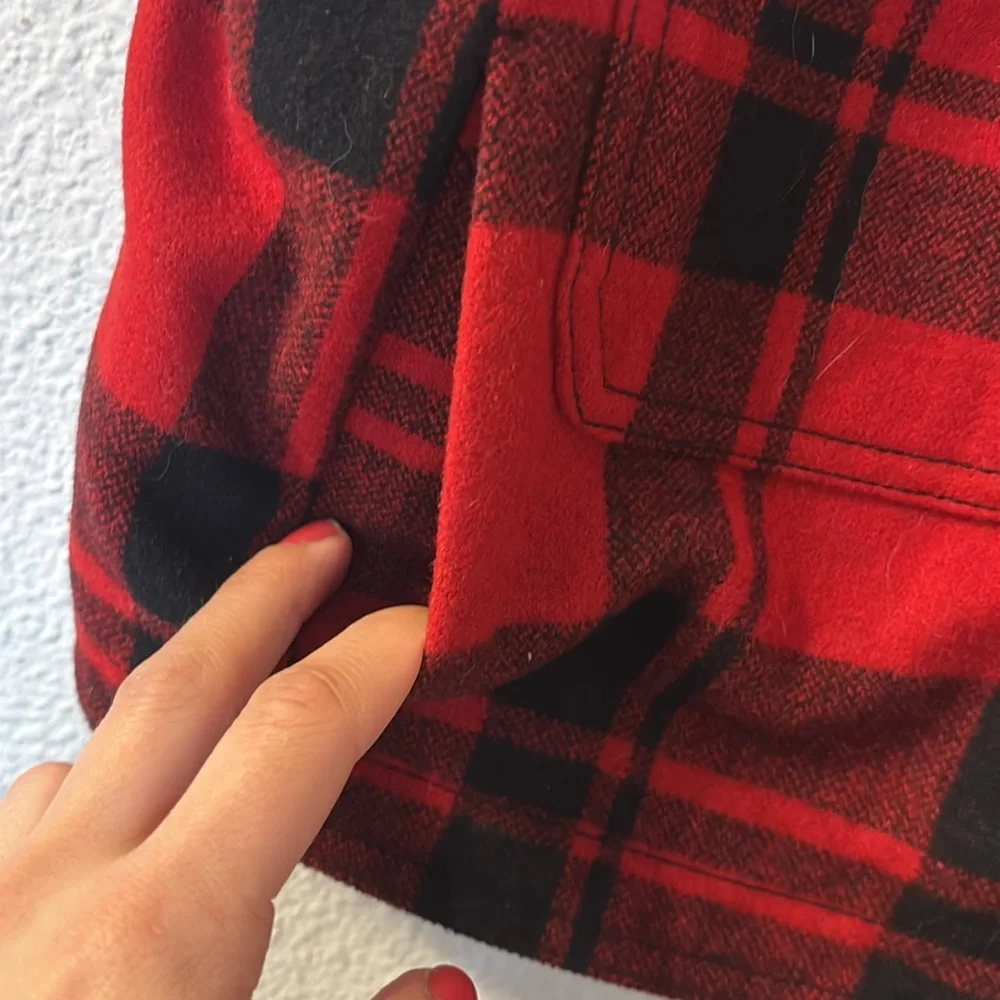 Banana Republic stylish red